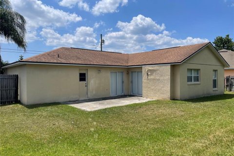 House in Kissimmee, Florida 3 bedrooms, 135.27 sq.m. № 1788240 - photo 2