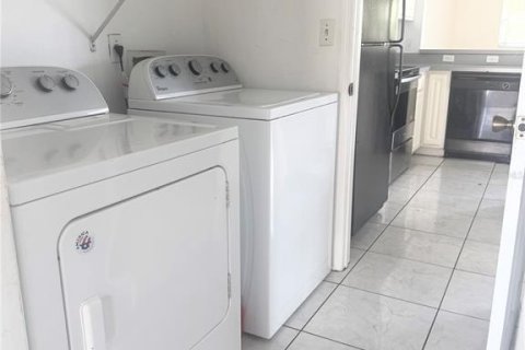 Villa ou maison à vendre à Kissimmee, Floride: 3 chambres, 135.27 m2 № 1788240 - photo 21