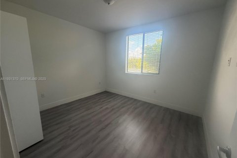 Appartement à louer à Hialeah, Floride: 2 chambres, 80.36 m2 № 1990307 - photo 21