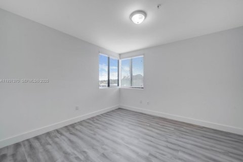Appartement à louer à Hialeah, Floride: 2 chambres, 80.36 m2 № 1990307 - photo 10