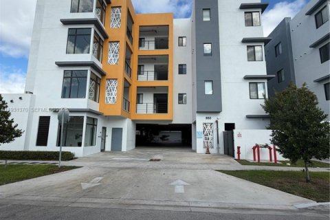 Appartement à Hialeah, Floride 2 chambres, 80.36 m2 № 1990307