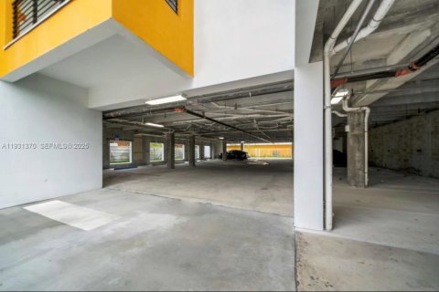 Appartement à louer à Hialeah, Floride: 2 chambres, 80.36 m2 № 1990307 - photo 16