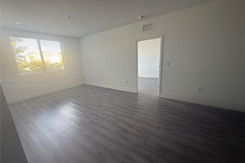 Appartement à louer à Hialeah, Floride: 2 chambres, 80.36 m2 № 1990307 - photo 17
