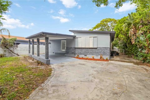 Casa en venta en Hollywood, Florida, 3 dormitorios № 1882268 - foto 3