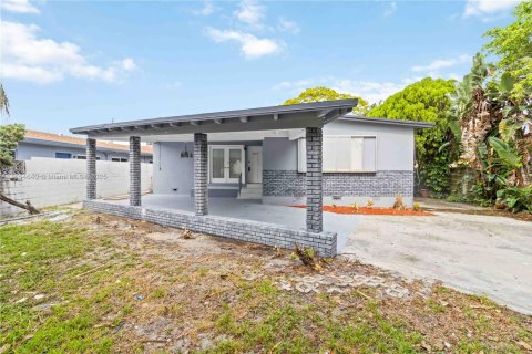 Casa en venta en Hollywood, Florida, 3 dormitorios № 1882268 - foto 4