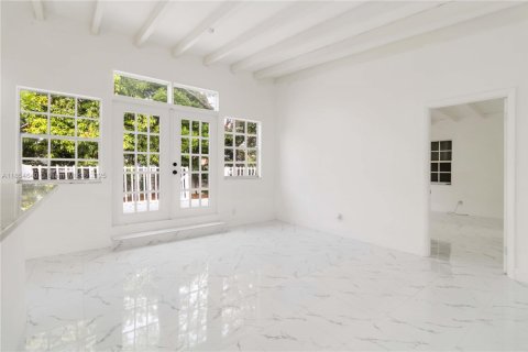 Casa en venta en Hollywood, Florida, 3 dormitorios № 1882268 - foto 10