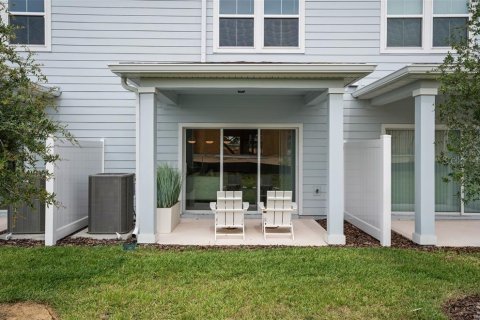 Townhouse in Davenport, Florida 3 bedrooms, 161.28 sq.m. № 2393949 - photo 13