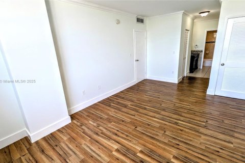 Condo in Sunny Isles Beach, Florida, 3 bedrooms  № 1635595 - photo 21