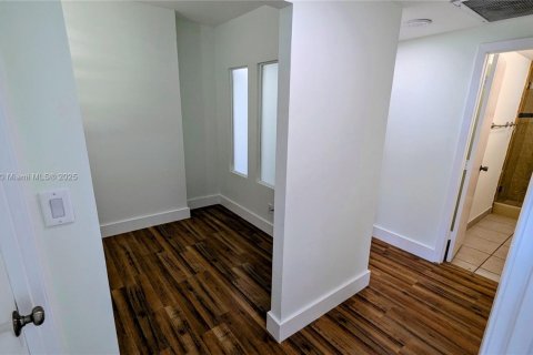 Condo in Sunny Isles Beach, Florida, 3 bedrooms  № 1635595 - photo 18