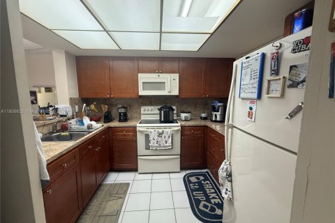 Copropriété à vendre à Miami, Floride: 2 chambres, 86.96 m2 № 1745639 - photo 2