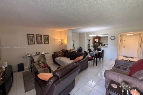 Copropriété à vendre à Miami, Floride: 2 chambres, 86.96 m2 № 1745639 - photo 3