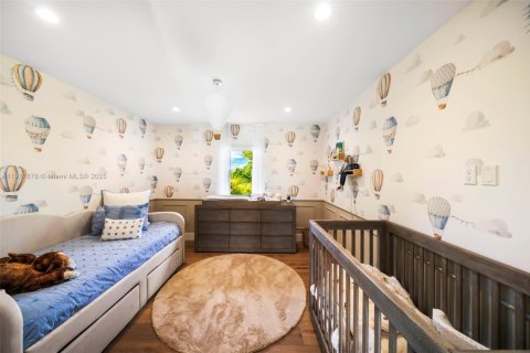 House in Miami Beach, Florida 7 bedrooms, 562.8 sq.m. № 1973173 - photo 16