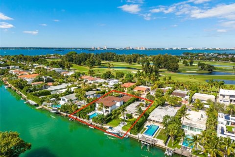 Casa en venta en Miami Beach, Florida, 7 dormitorios, 562.8 m2 № 1973173 - foto 3