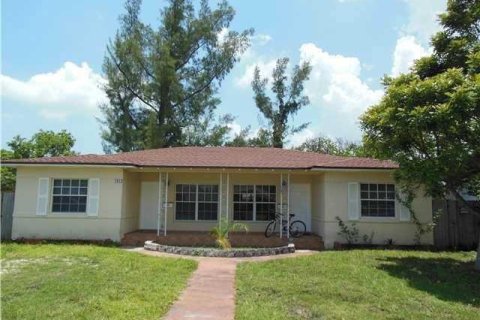 Appartement à Hollywood, Floride 3 chambres, 181.16 m2 № 2288649