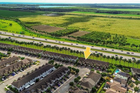 Townhouse in Homestead, Florida 4 bedrooms, 169.92 sq.m. № 1809798 - photo 26