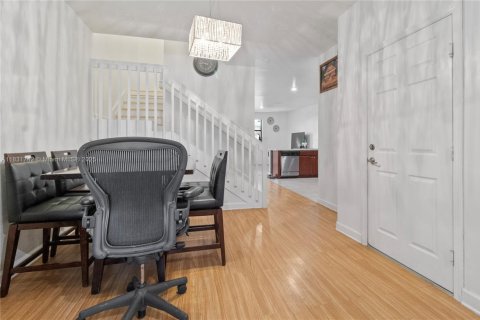 Townhouse in Homestead, Florida 4 bedrooms, 169.92 sq.m. № 1809798 - photo 8