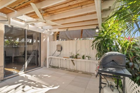 Townhouse in Homestead, Florida 4 bedrooms, 169.92 sq.m. № 1809798 - photo 22