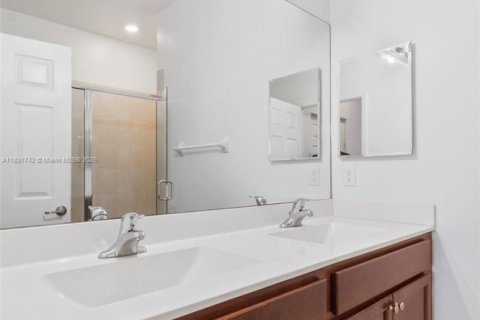 Townhouse in Homestead, Florida 4 bedrooms, 169.92 sq.m. № 1809798 - photo 13