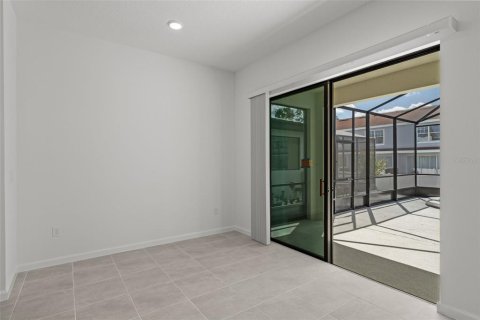 Casa en venta en Orlando, Florida, 8 dormitorios, 298.03 m2 № 1411391 - foto 12