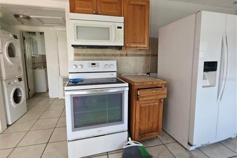 House in Saint Pete Beach, Florida 3 bedrooms, 80.27 sq.m. № 1903207 - photo 10