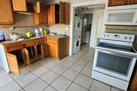 Casa en venta en Saint Pete Beach, Florida, 3 dormitorios, 80.27 m2 № 1903207 - foto 5