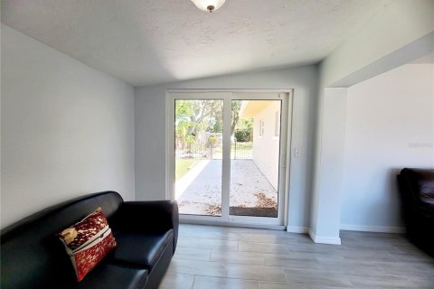 Villa ou maison à louer à Sarasota, Floride: 3 chambres, 138.42 m2 № 1803854 - photo 14