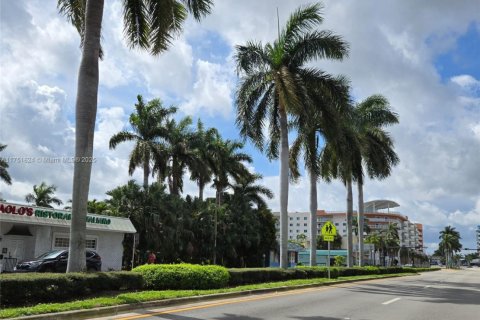 Commercial property in Dania Beach, Florida № 1862215 - photo 26