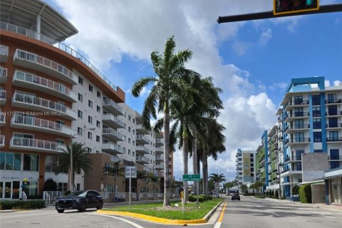 Commercial property in Dania Beach, Florida № 1862215 - photo 25