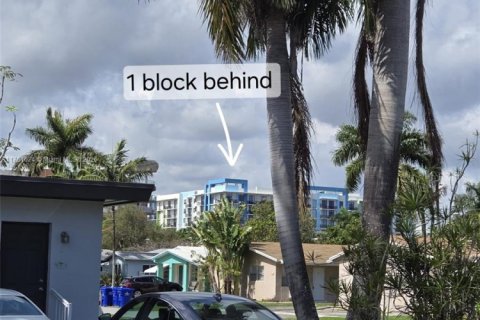 Commercial property in Dania Beach, Florida № 1862215 - photo 24