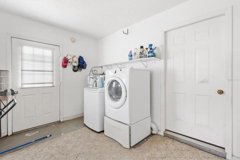 House in Summerfield, Florida 3 bedrooms, 160.35 sq.m. № 1719611 - photo 27