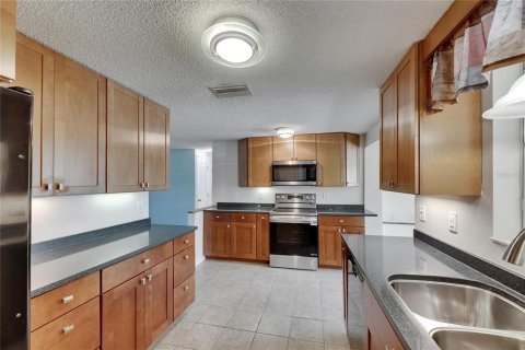 House in Ruskin, Florida 3 bedrooms, 142.05 sq.m. № 1663140 - photo 14