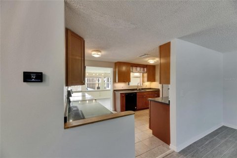 House in Ruskin, Florida 3 bedrooms, 142.05 sq.m. № 1663140 - photo 8
