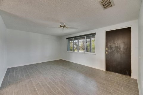 House in Ruskin, Florida 3 bedrooms, 142.05 sq.m. № 1663140 - photo 23