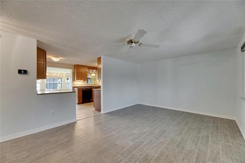 House in Ruskin, Florida 3 bedrooms, 142.05 sq.m. № 1663140 - photo 26