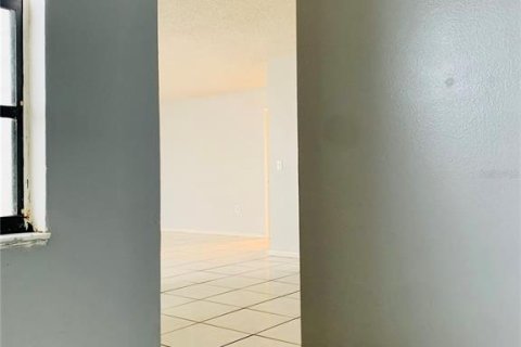 Townhouse in Lakeland, Florida 2 bedrooms, 130.99 sq.m. № 1900842 - photo 2