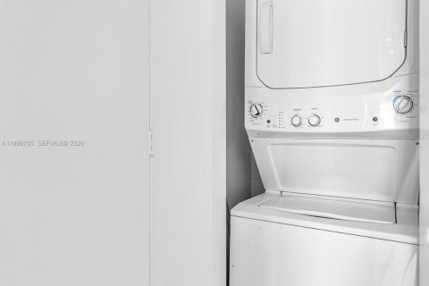 Снять в аренду кондоминиум в Майами, Флорида 1 спальня, 68.56м2, № 2060930 - фото 22