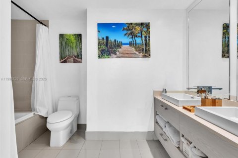 Снять в аренду кондоминиум в Майами, Флорида 1 спальня, 68.56м2, № 2060930 - фото 18