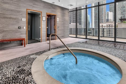 Снять в аренду кондоминиум в Майами, Флорида 1 спальня, 68.56м2, № 2060930 - фото 28