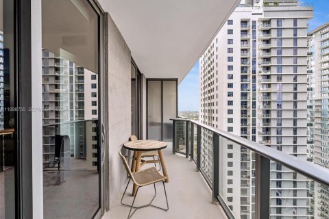 Снять в аренду кондоминиум в Майами, Флорида 1 спальня, 68.56м2, № 2060930 - фото 13