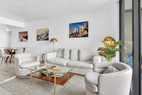 Снять в аренду кондоминиум в Майами, Флорида 1 спальня, 68.56м2, № 2060930 - фото 8