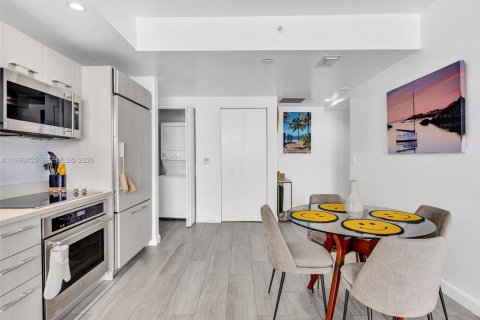 Снять в аренду кондоминиум в Майами, Флорида 1 спальня, 68.56м2, № 2060930 - фото 5