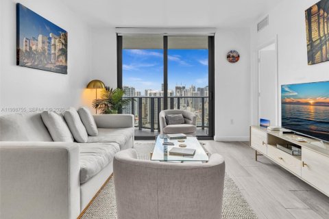 Снять в аренду кондоминиум в Майами, Флорида 1 спальня, 68.56м2, № 2060930 - фото 7