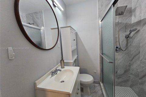 Villa ou maison à louer à Miami, Floride: 1 chambre, 55.74 m2 № 1945647 - photo 23