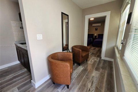 Villa ou maison à louer à Miami, Floride: 1 chambre, 55.74 m2 № 1945647 - photo 8