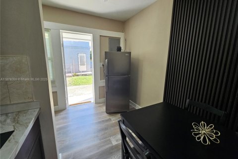 Villa ou maison à louer à Miami, Floride: 1 chambre, 55.74 m2 № 1945647 - photo 7