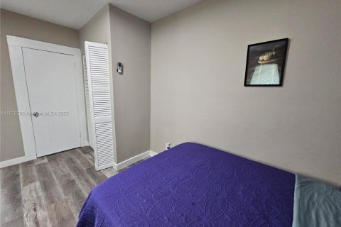 Villa ou maison à louer à Miami, Floride: 1 chambre, 55.74 m2 № 1945647 - photo 15