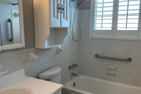 Copropriété à vendre à Pompano Beach, Floride: 2 chambres, 78.04 m2 № 2084537 - photo 15