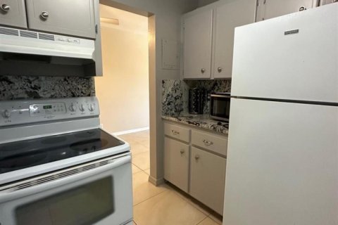 Copropriété à vendre à Pompano Beach, Floride: 2 chambres, 78.04 m2 № 2084537 - photo 17