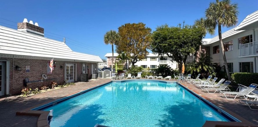 Condo à Pompano Beach, Floride, 2 chambres  № 2084537
