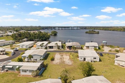 Land in Fort Myers, Florida № 1724467 - photo 3